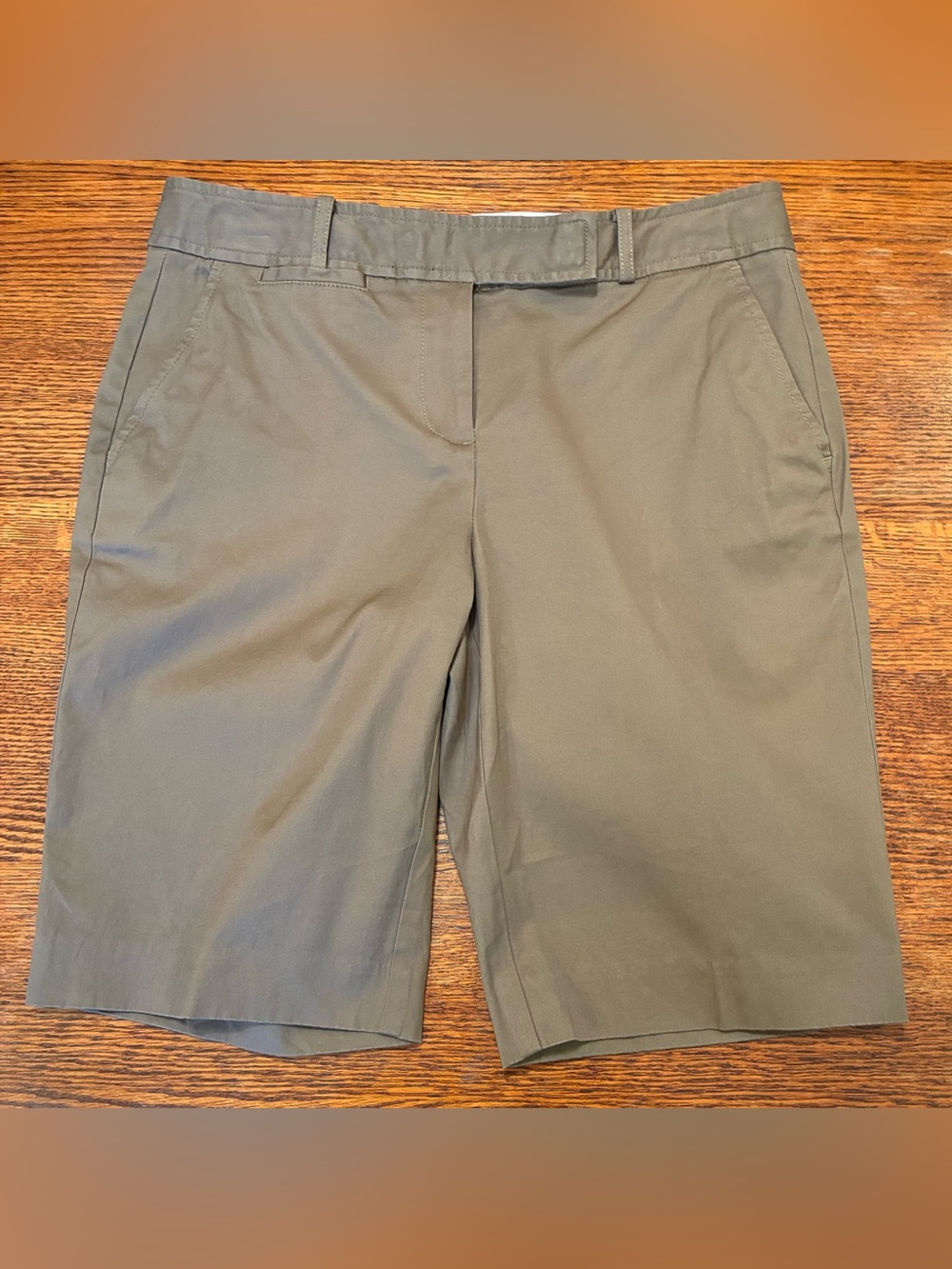 Talbots Women's Petites 6P Light Brown Chino Bermuda Shorts Flat Front Casual